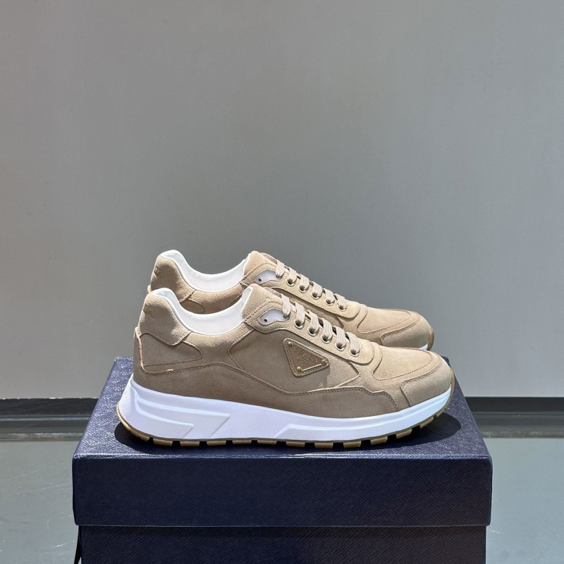 Pra*a casual shoes